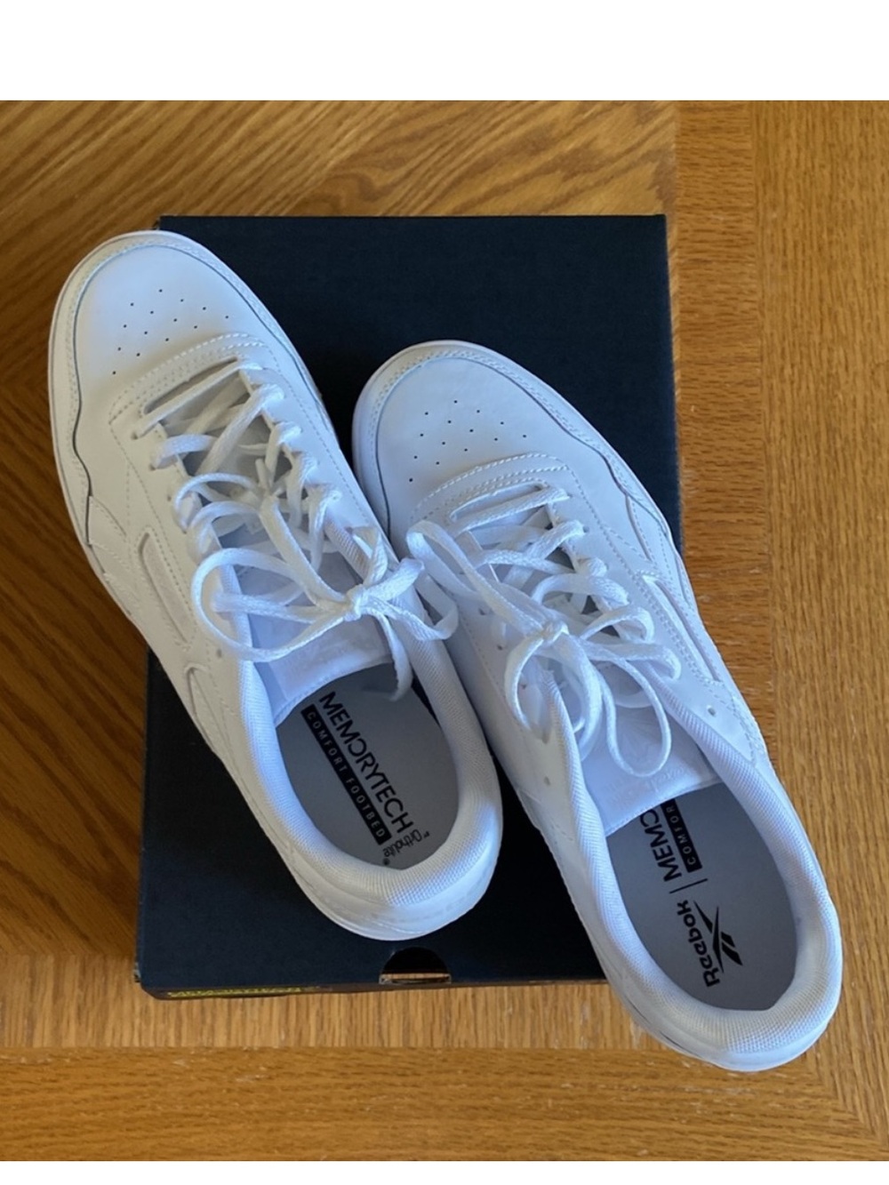 REEBOK CLUB MEMT Women’s White Tennis Shoes